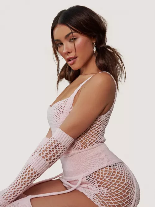 Need to be completely drained by Madison Beer, Ariana Grande and Hailee Steinfeld