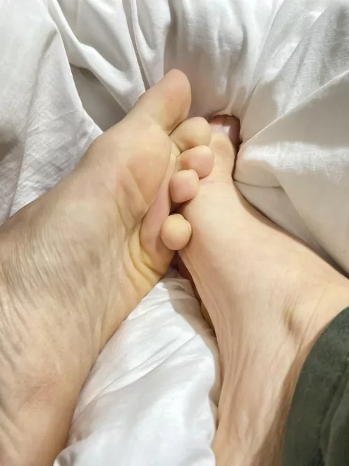 need to get my nails done, but u still like them? π₯Ί would u suck it? π dms/pms r welcome
