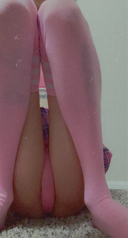 Need ur face between my legs π¦