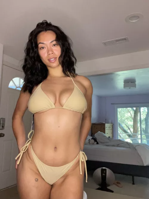 Need you to feel on my curvy body Need you to feel on my curvy body