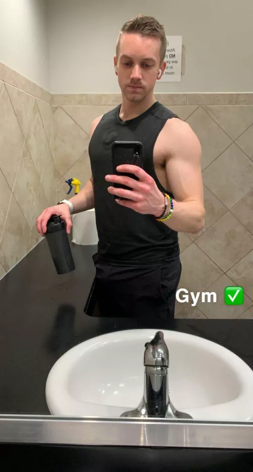 Needs a lifting buddy. Needs a lifting buddy.