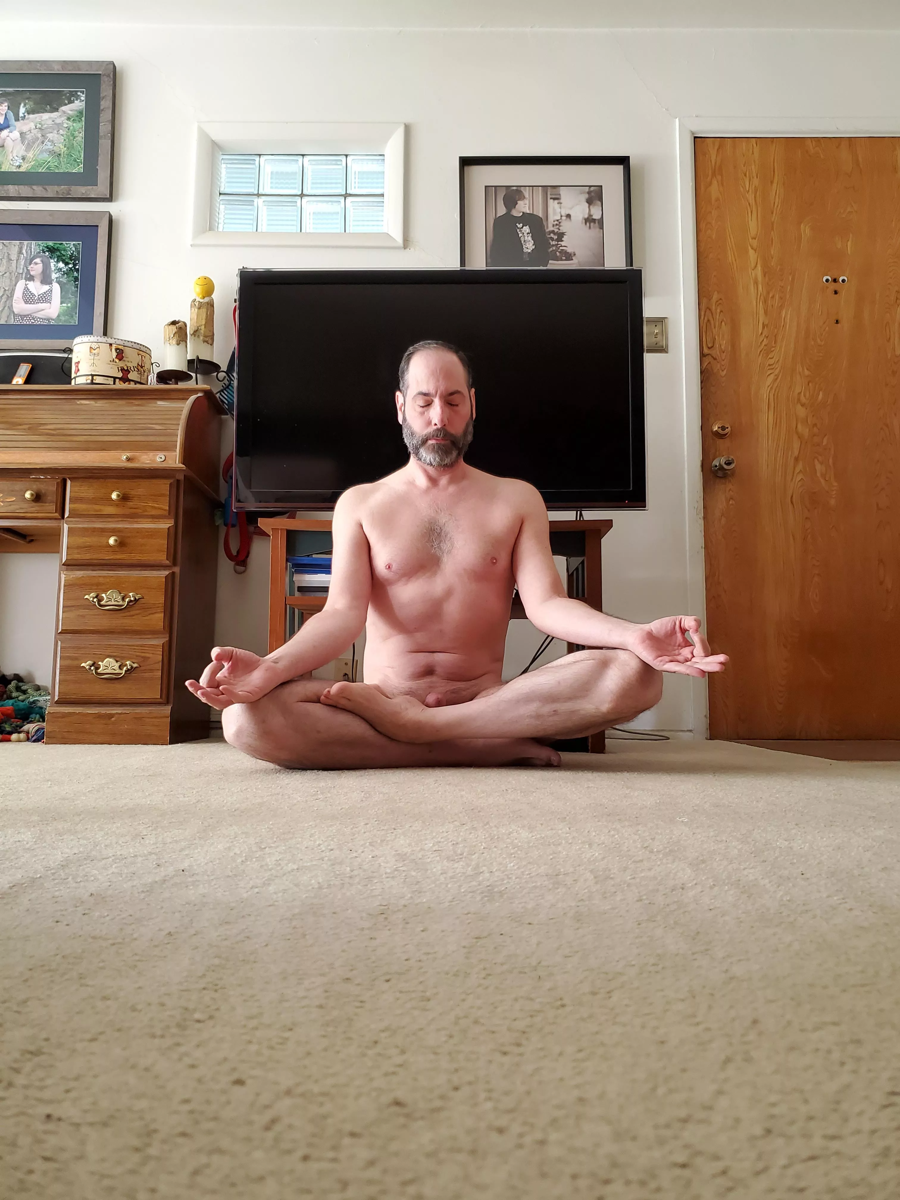 Nekkid meditation is the best! Nekkid meditation is the best!