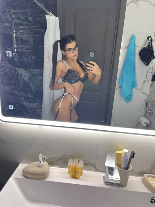 Nerdy, yet so slutty [OC]