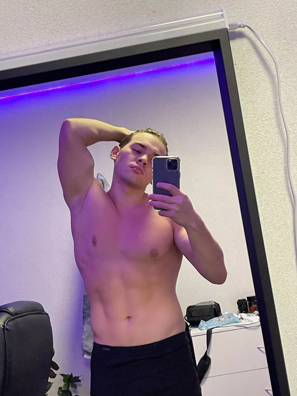 netflix and magnum condoms type chill?