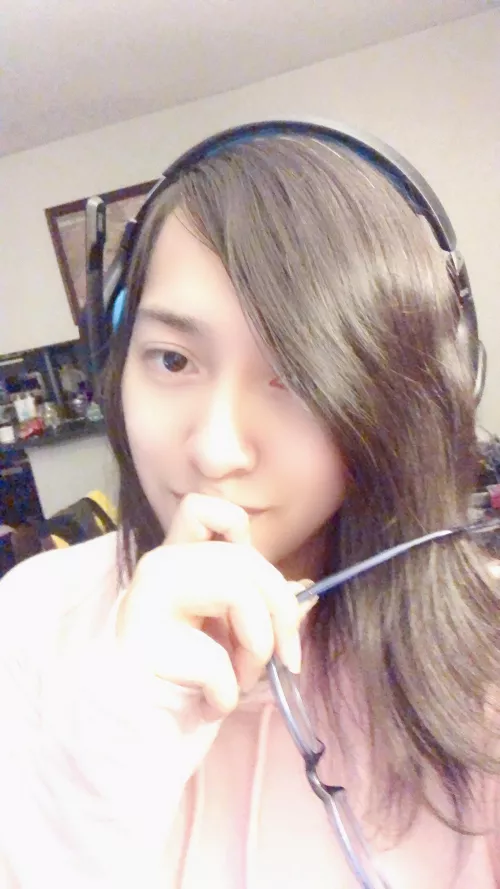 Never though Iβd get to a point to where I can say Iβm finally comfortable with my body, (I was scrolling through my phone) Never though Iβd get to a point to where I can say Iβm finally comfortable with my body, (I was scrolling through my phone)