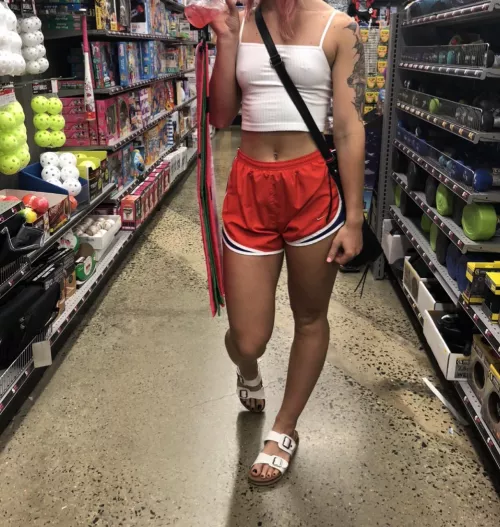 Never understood why other women give looks to bra less women.