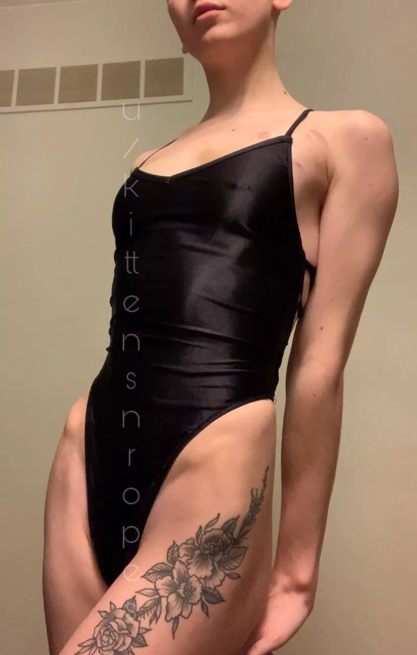 New around these parts, what do you think of my fit physique? [F]