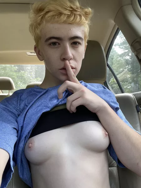 new hair got me acting risky in public π³ new hair got me acting risky in public π³