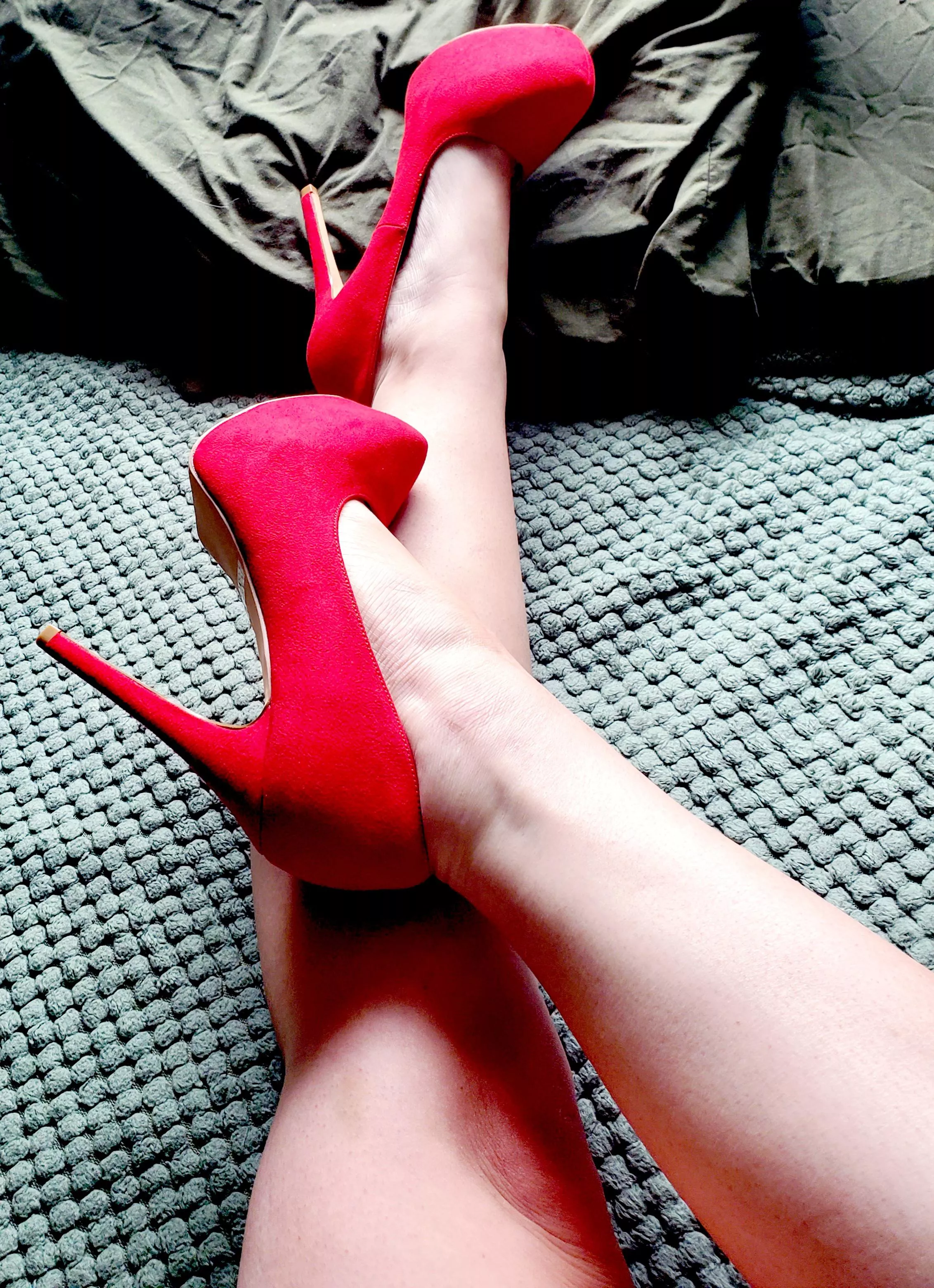 New heels for my Jessica Rabbit cosplay!!! New heels for my Jessica Rabbit cosplay!!!