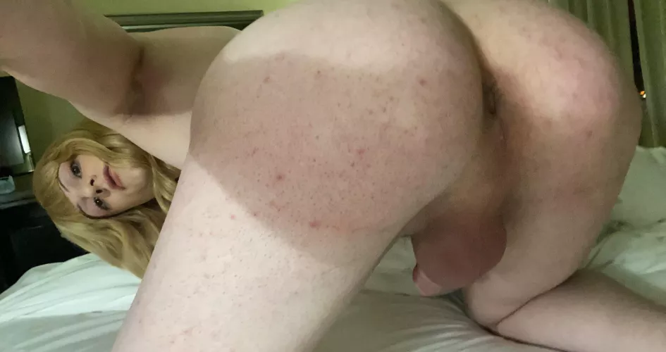 new here:) merry x-mas π please fuck me daddy