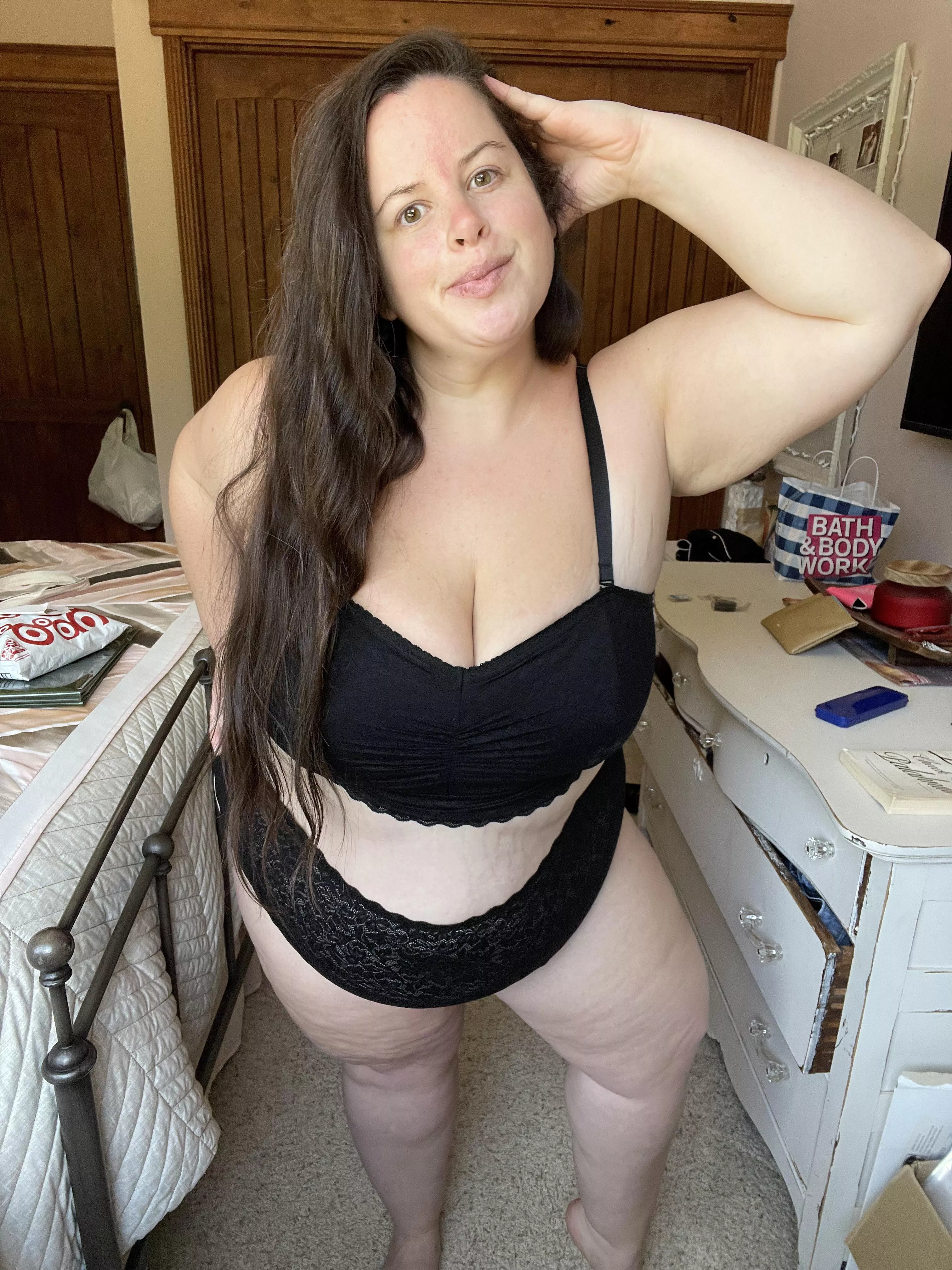 New lingeries makes me feel 🔥