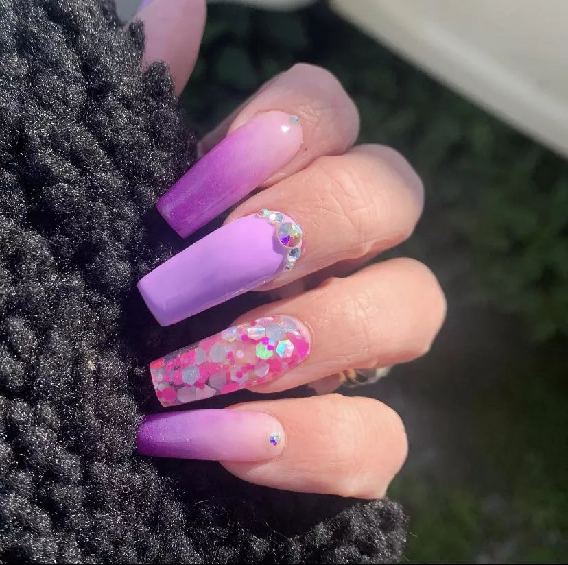 New nailsβ¦ Do you think theyβd look good wrapped around your cock? ππ New nailsβ¦ Do you think theyβd look good wrapped around your cock? ππ