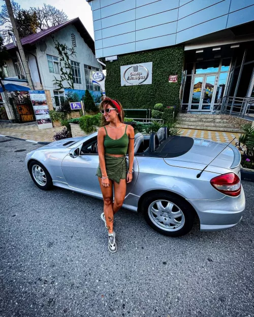 New neighbors are always a good thing, especially when it's a hot new girl who doesn't curtain the windowsππ₯