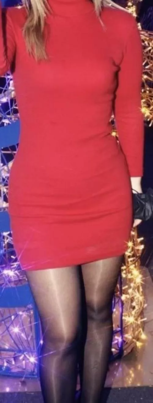 New to Reddit. 49 (f). Mom of 3. Would you like to see more of me?