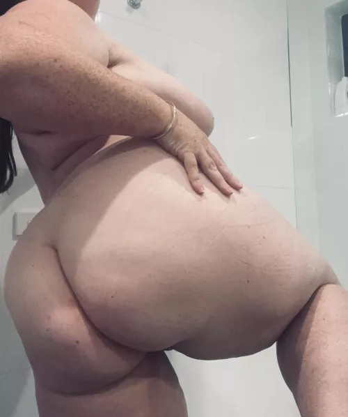 New year, same fat arse π€