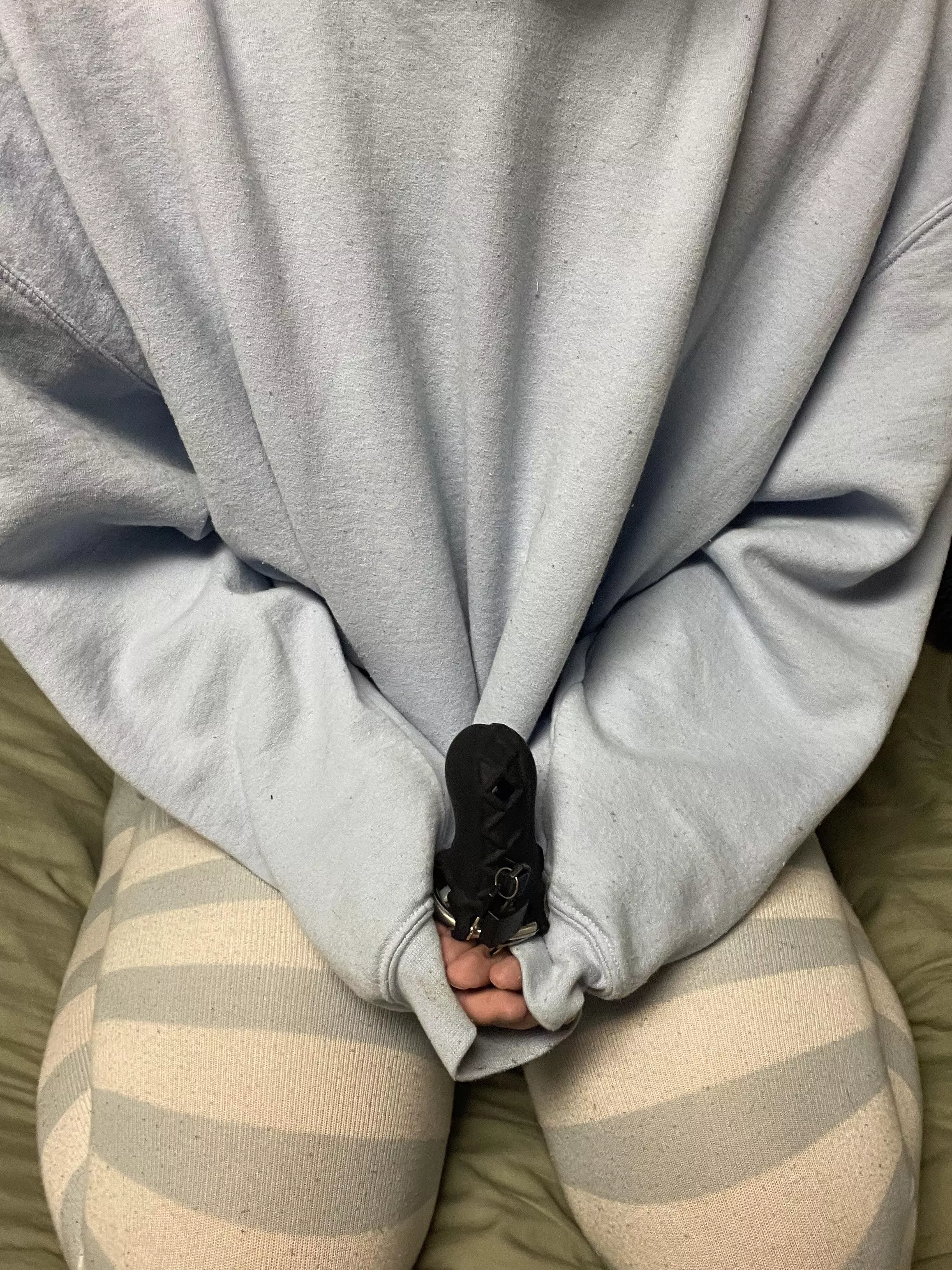 New Years resolution: get a new cage, maybe get a key holder 😣