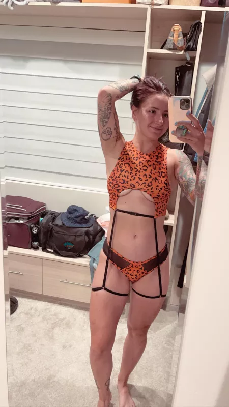 Next outfit. Need to accessorize 💁🏻♀️