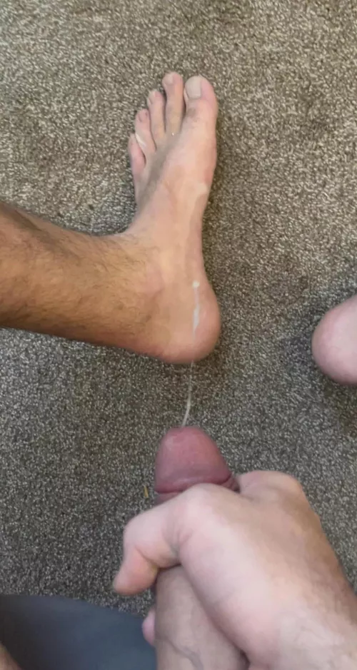 next time you’re gonna lick the cum off my feet right?😈