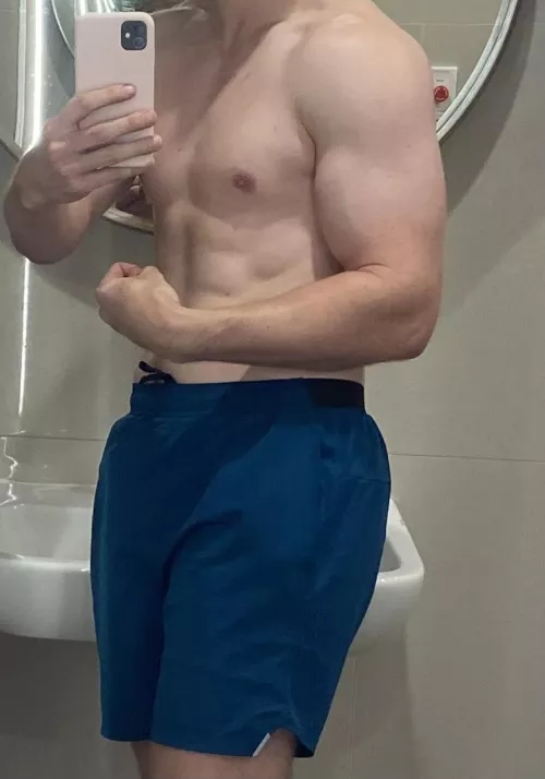 Nice arm pump Nice arm pump