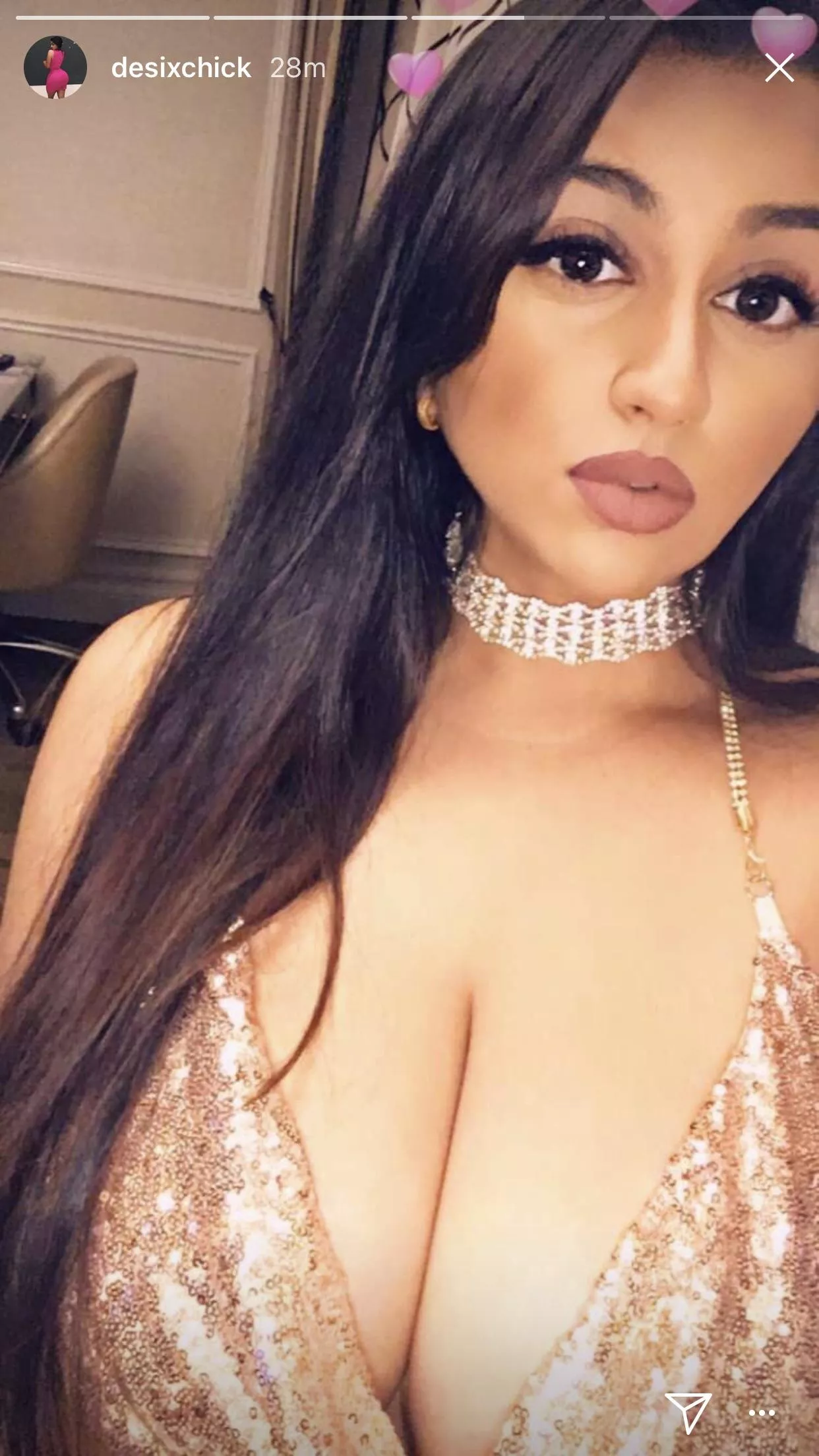 Nice cleavage๐ Nice cleavage๐