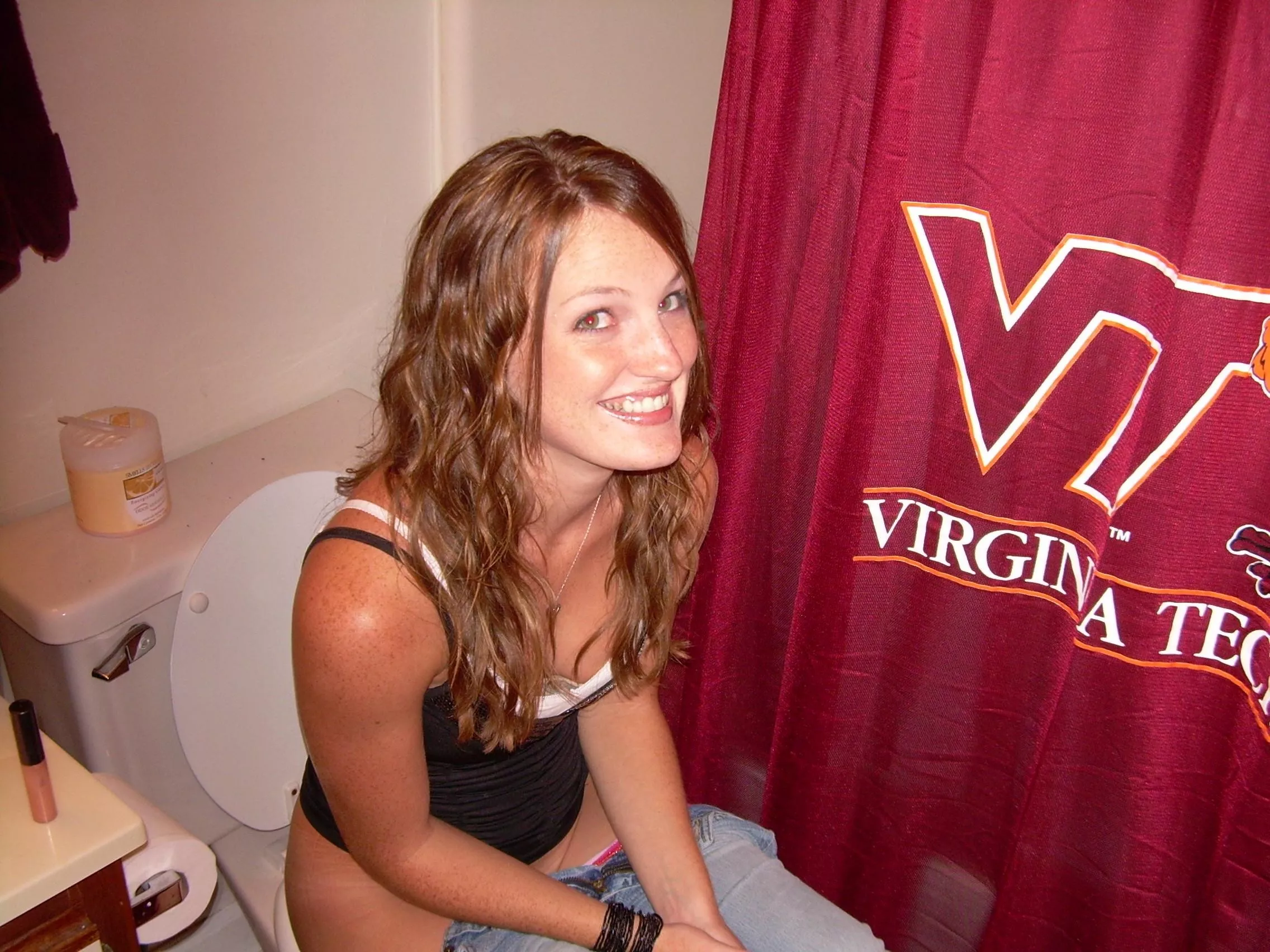 Nice shower curtain. Nice shower curtain.