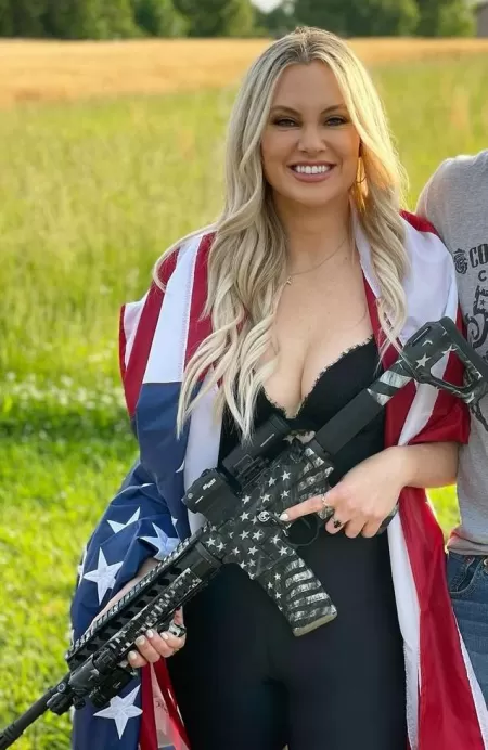 Nicole Arbour π₯