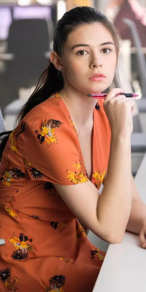 Nicole Maines Nicole Maines