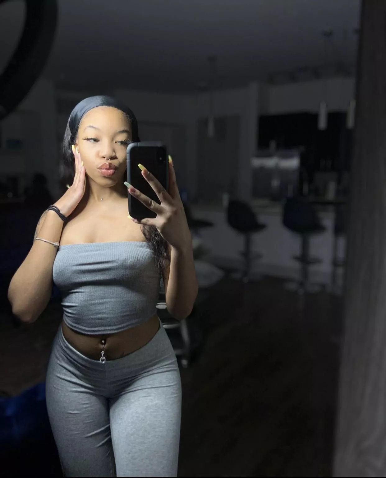 No bra No bra