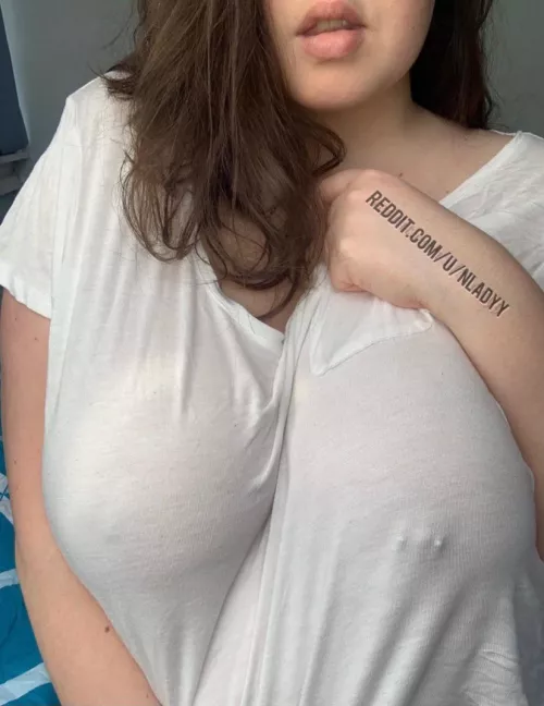 No bra as always ๐