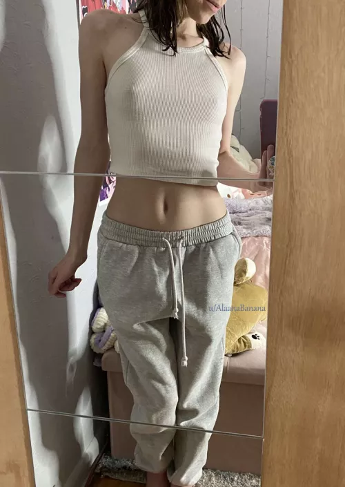 No bra, no problem