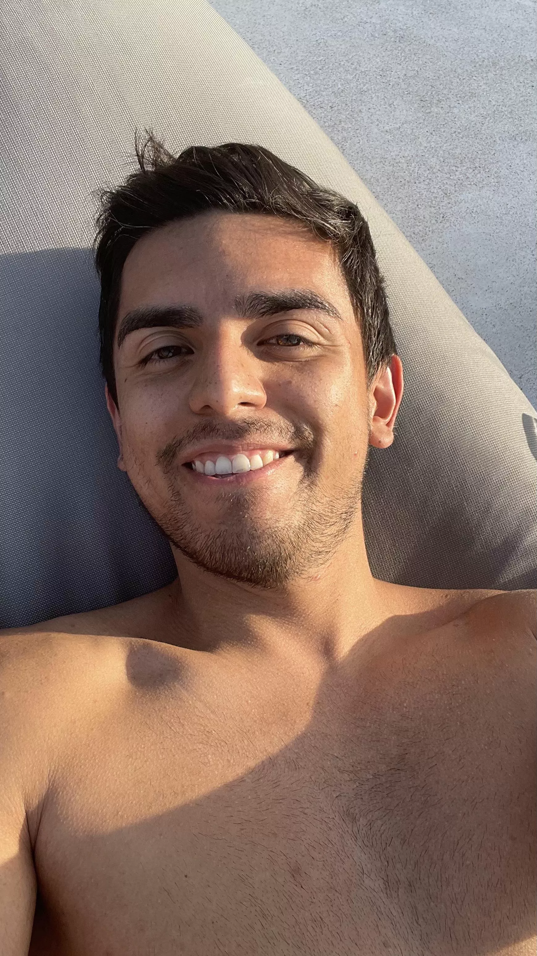 No family, no friends, no boyfriend… But somehow I have started to believe in Christmas miracles again.