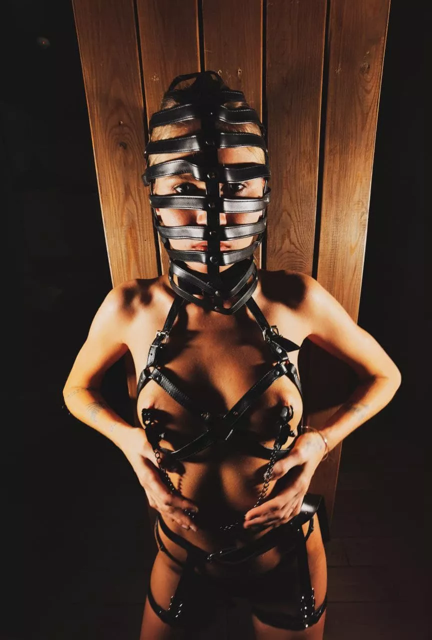 No one to send nudes to so I’ll leave them here [F]