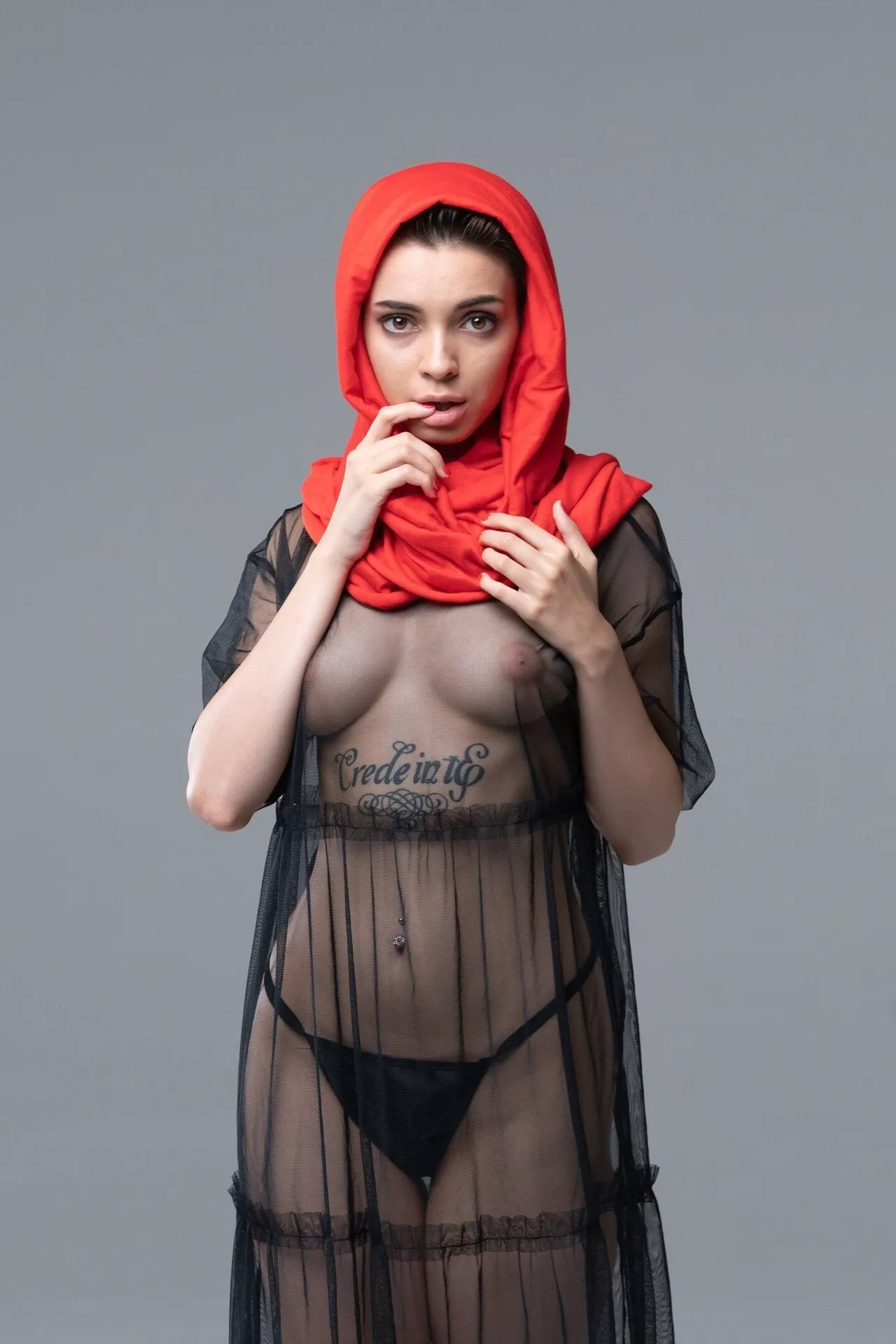 No one will notice with you wearing that headscarf No one will notice with you wearing that headscarf