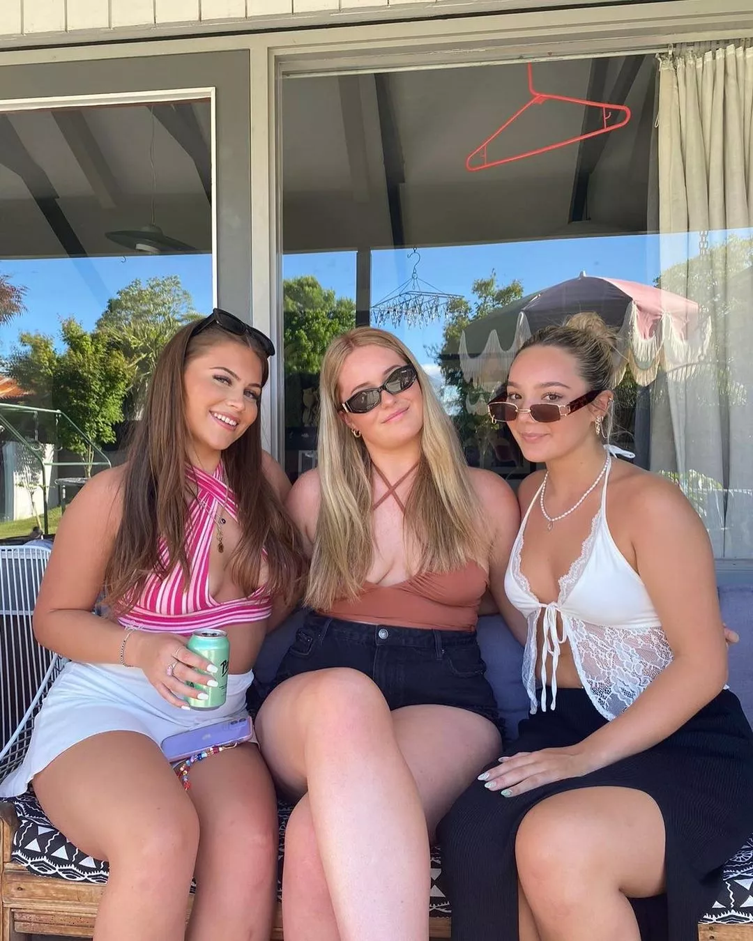 Normal girls πΈ Normal girls πΈ