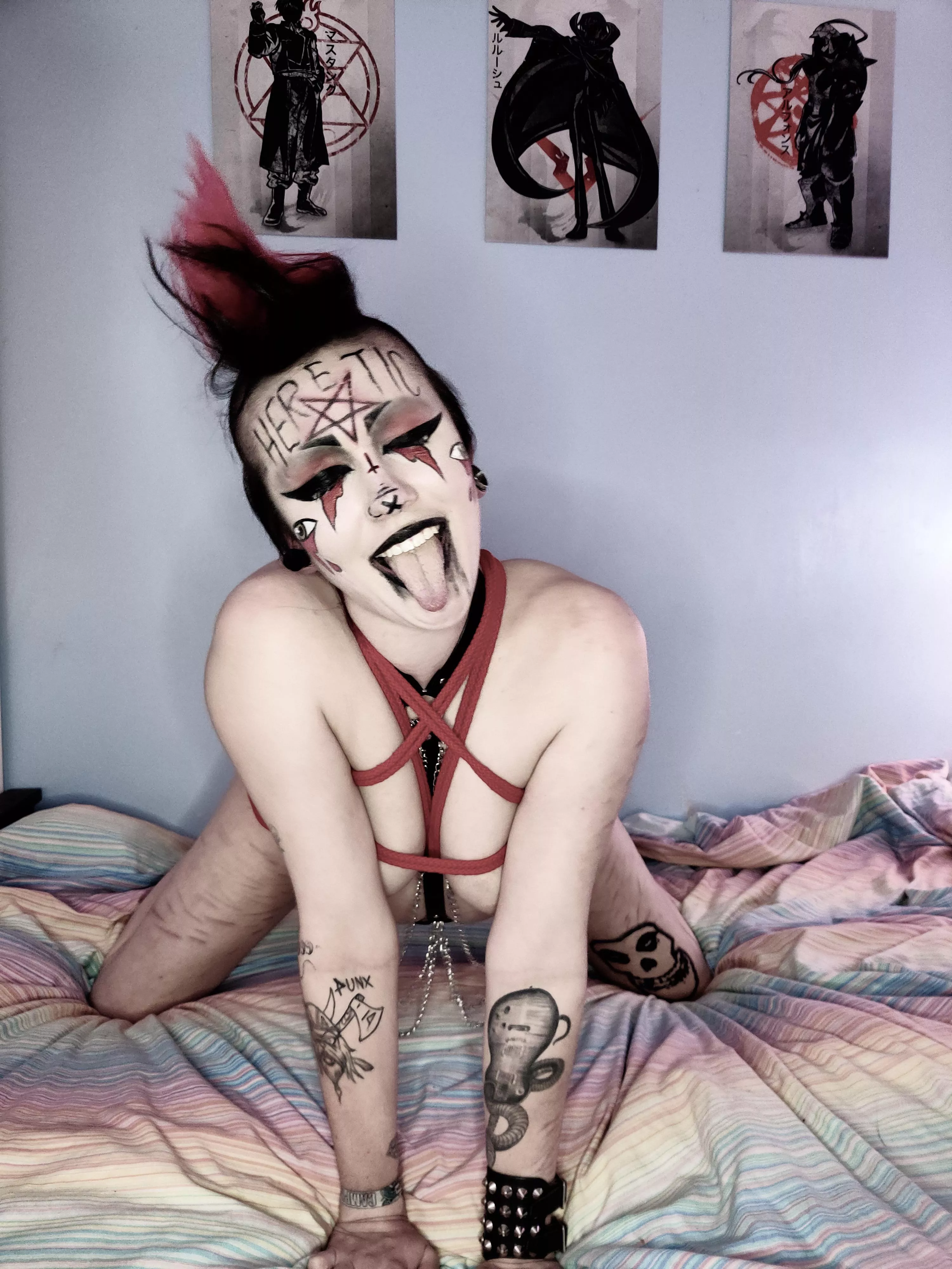 normal makeup? never heard of her โ๏ธ normal makeup? never heard of her โ๏ธ