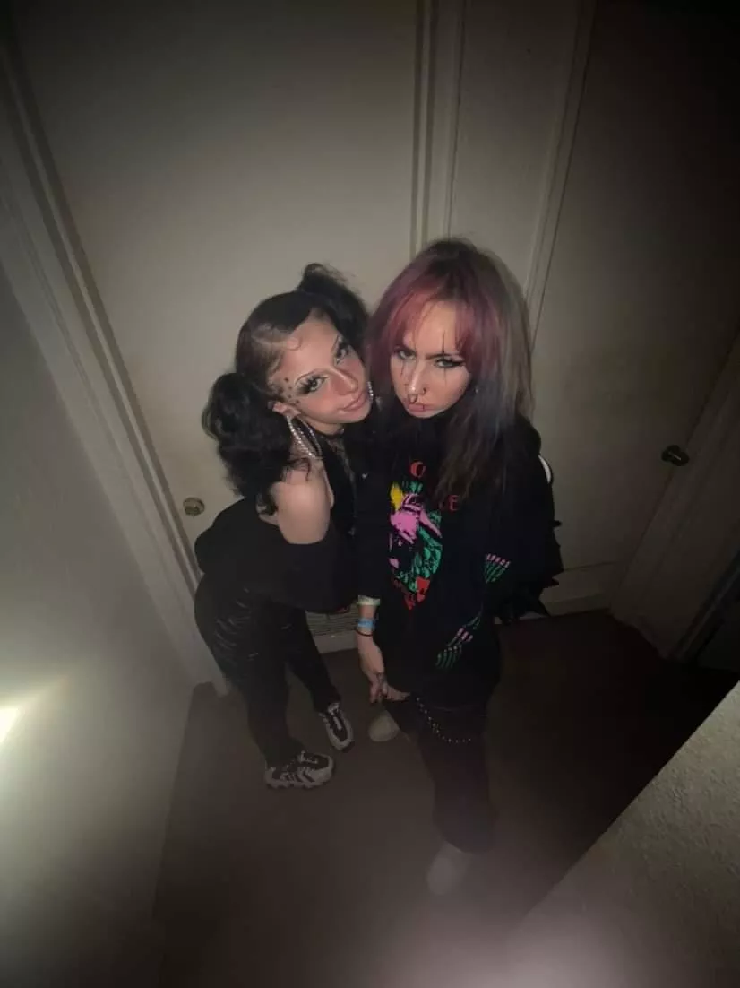 not a nude post but i wanted you to see me and my friend <3 not a nude post but i wanted you to see me and my friend <3