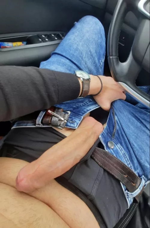 Not enough space in my underwear π€·π»ββοΈ