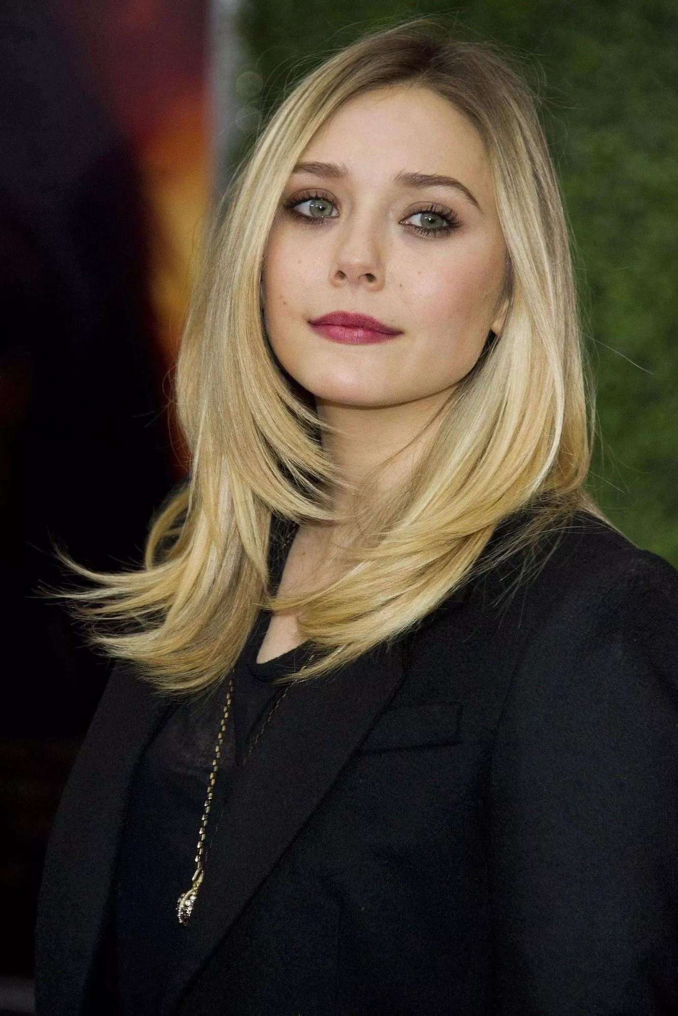 Not jerked off for a while, feeling so bi for Elizabeth Olsen