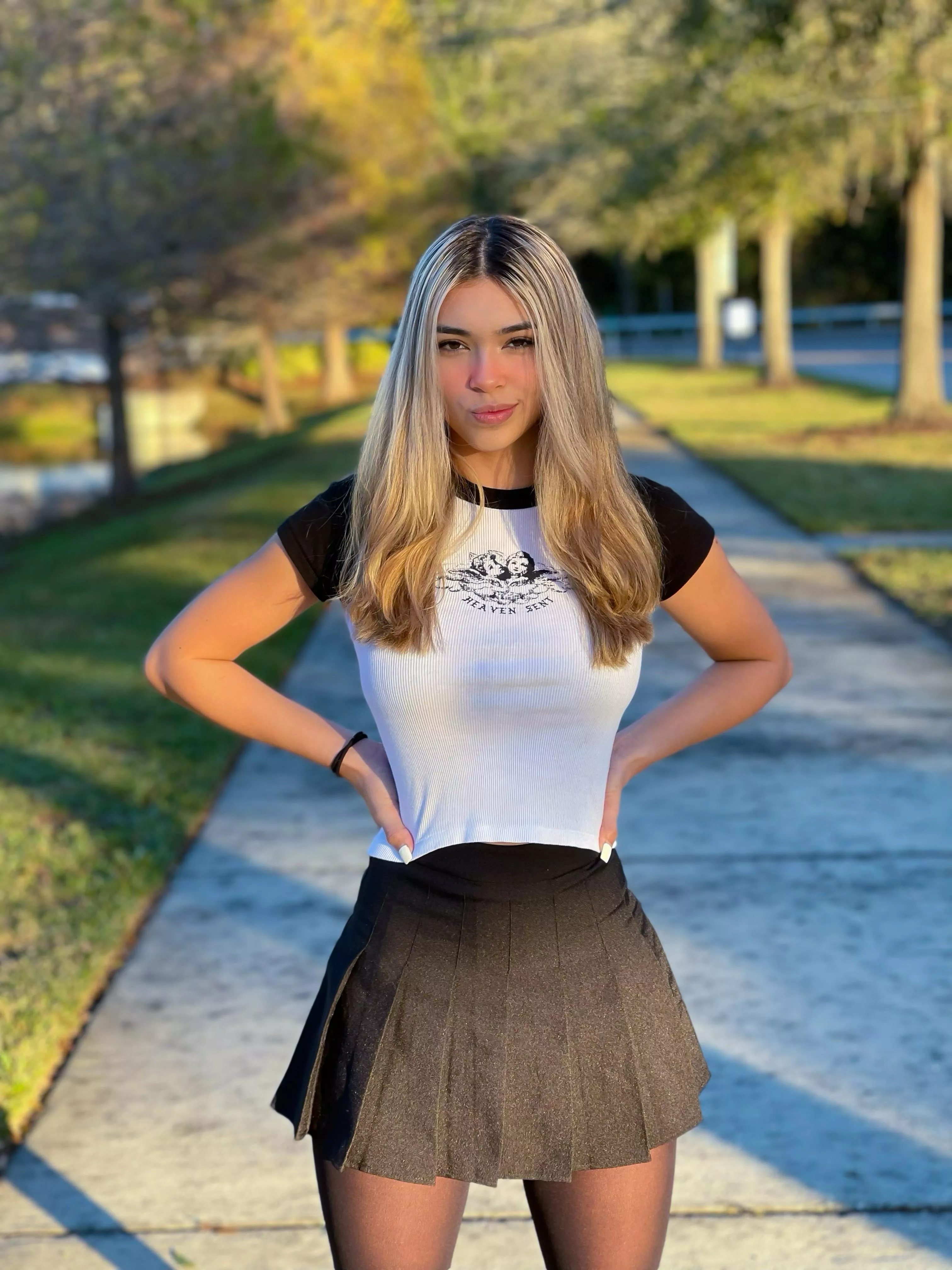 Not nude but thought you guys would like a blonde waisan 😊 Not nude but thought you guys would like a blonde waisan 😊