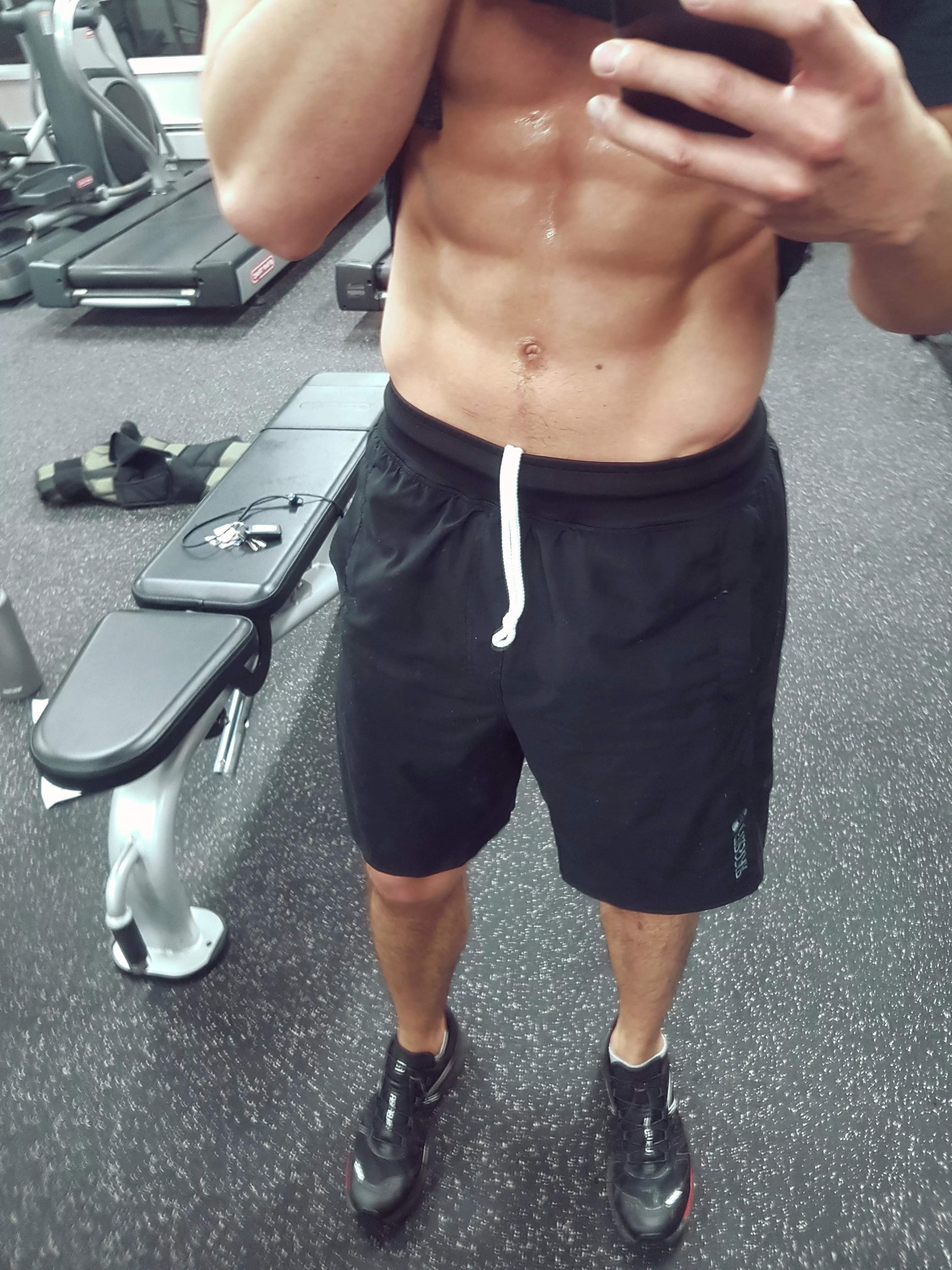 Not one for gy(M) selfies usually but gotta appreciate a good sweat after the holidays!