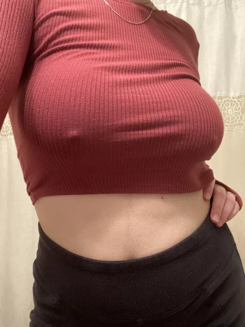 Not sure if this is meant to fit like a crop topβ¦π
