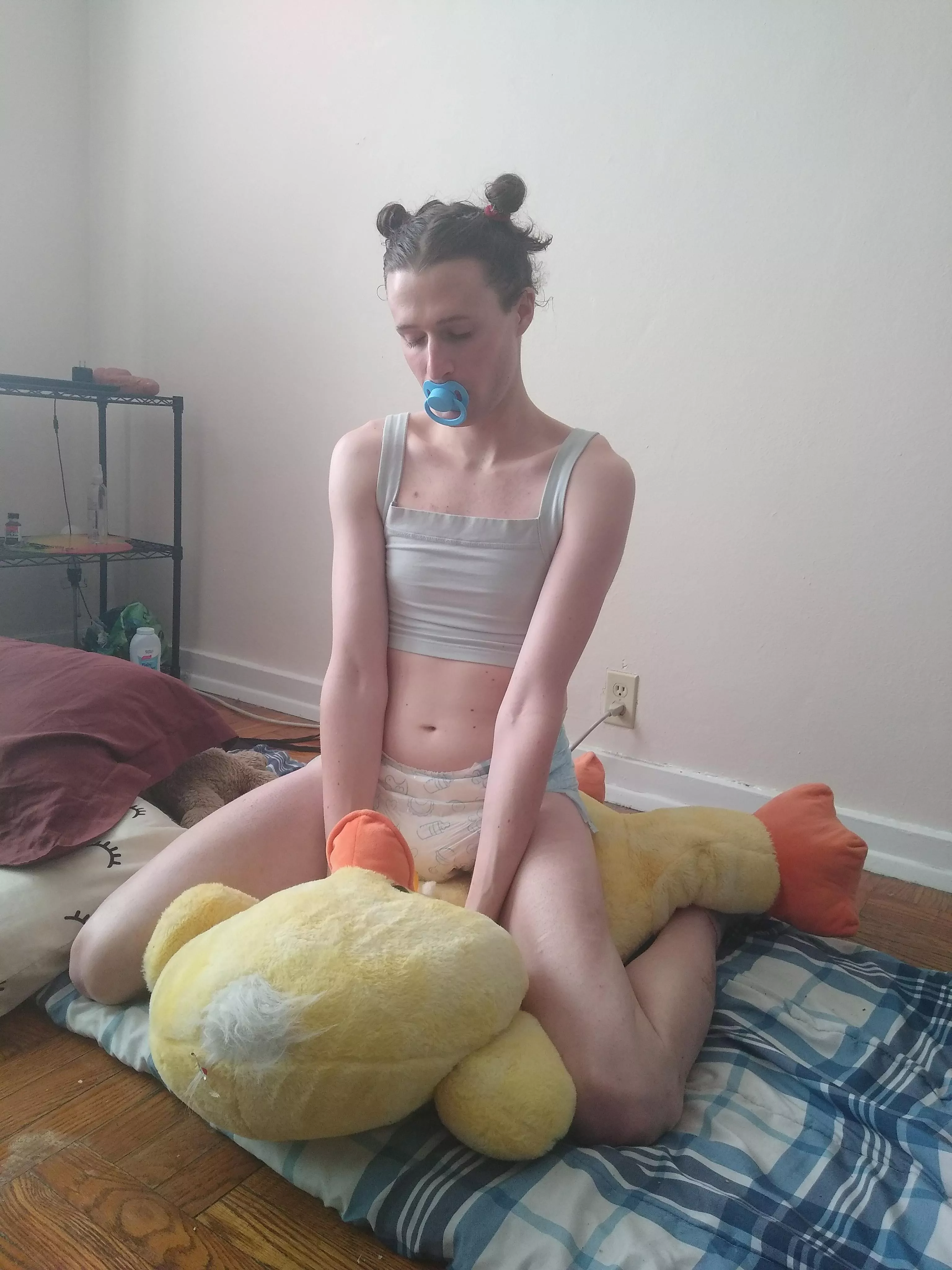 not sure if this is the right sub but i hope u think im cute 😽