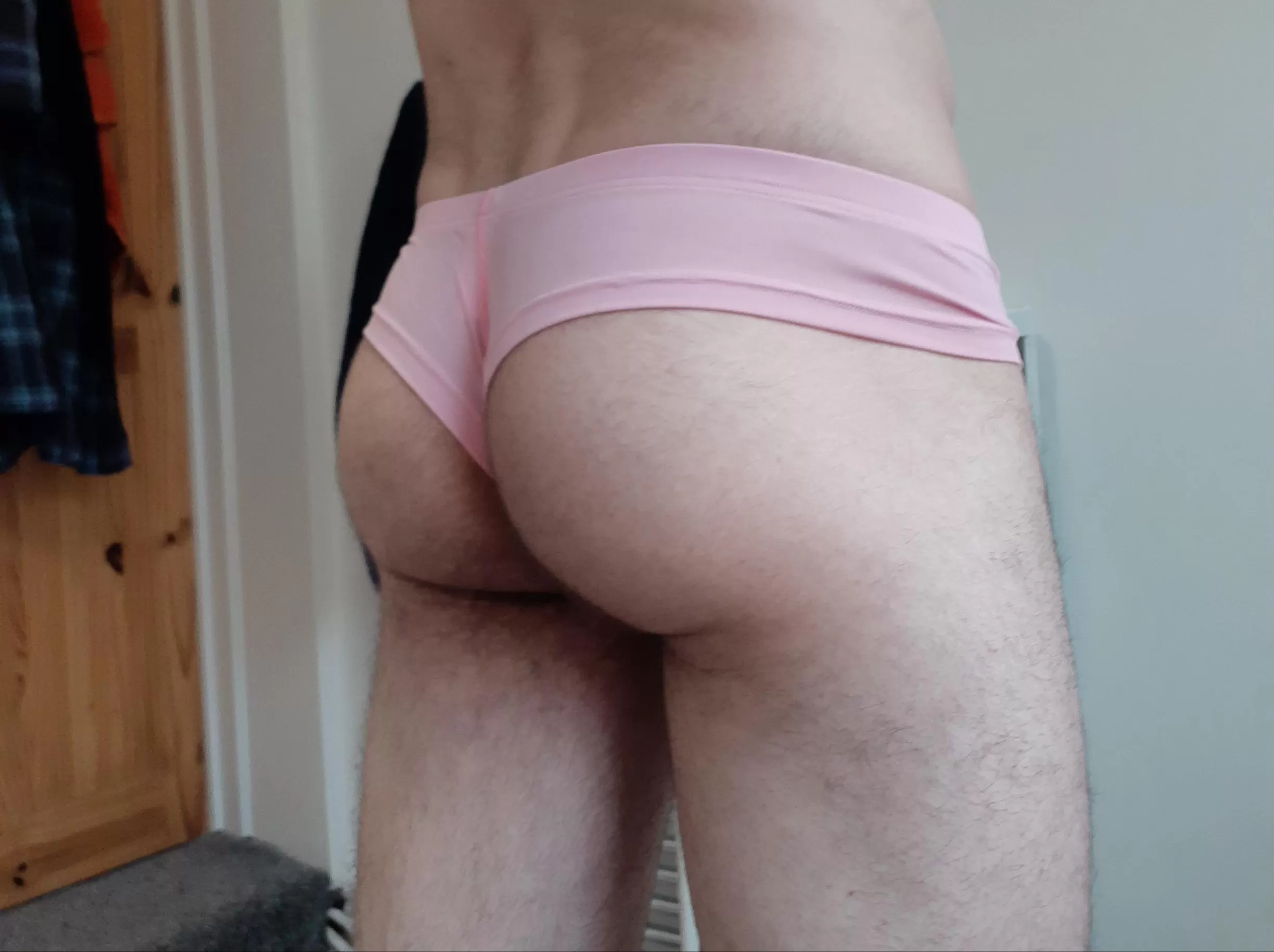 Not too sure about these but I thought they looked cute from the back ๐ Not too sure about these but I thought they looked cute from the back ๐
