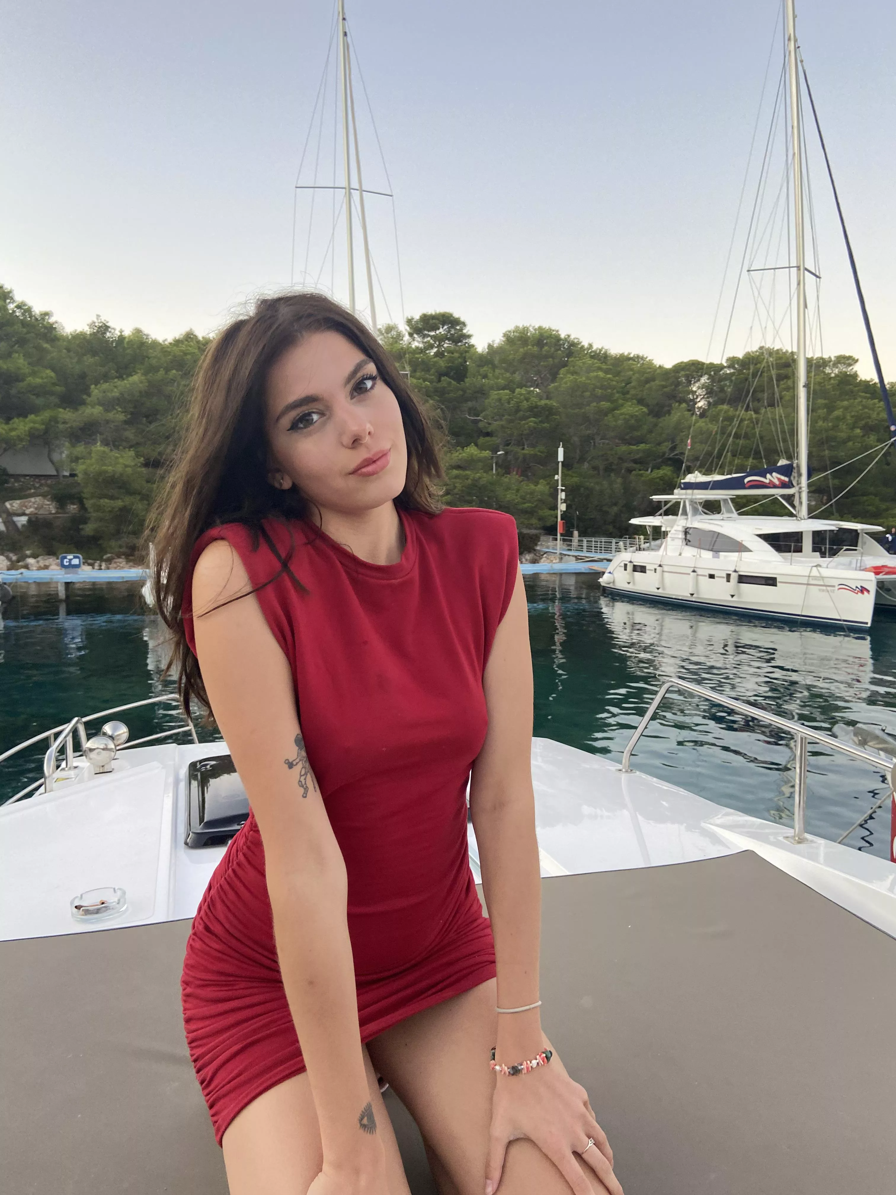 Not wearing bra❤️