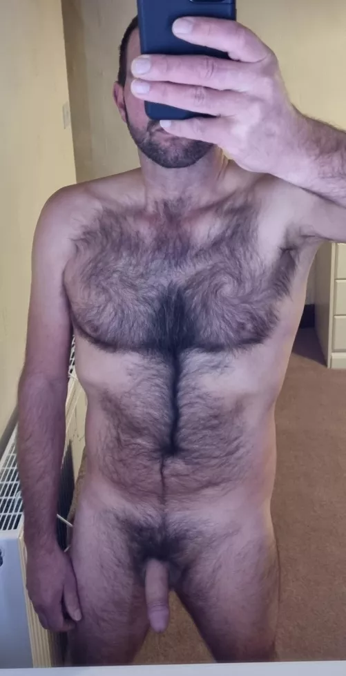Nothing beats a hairy chest selfie π