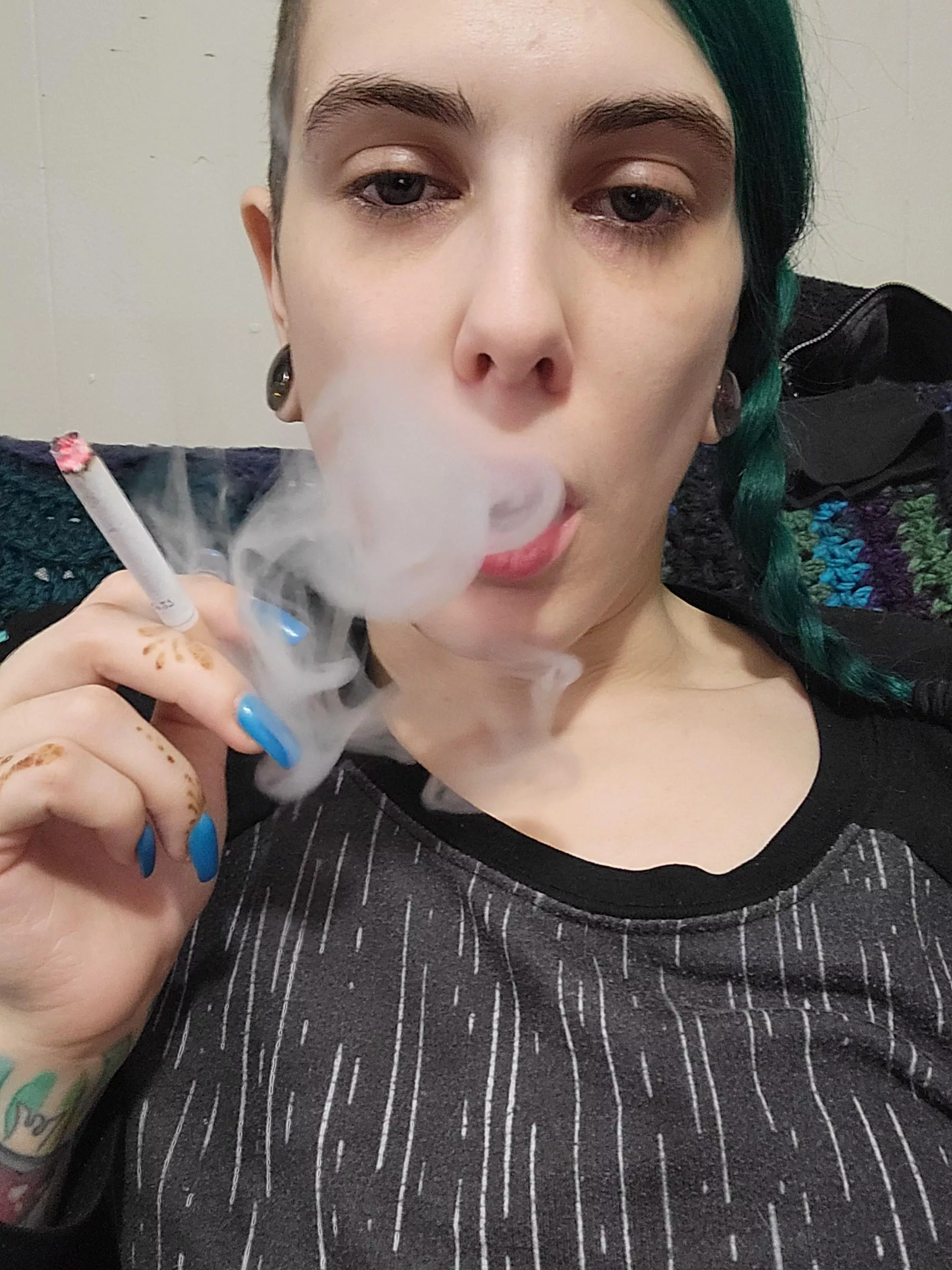 Nothing better than the first deep drag of that morning smoke 😍🚬
