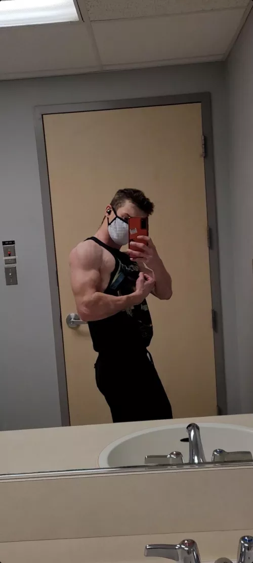 Nothing better then a arm and shoulder pump. Nothing better then a arm and shoulder pump.