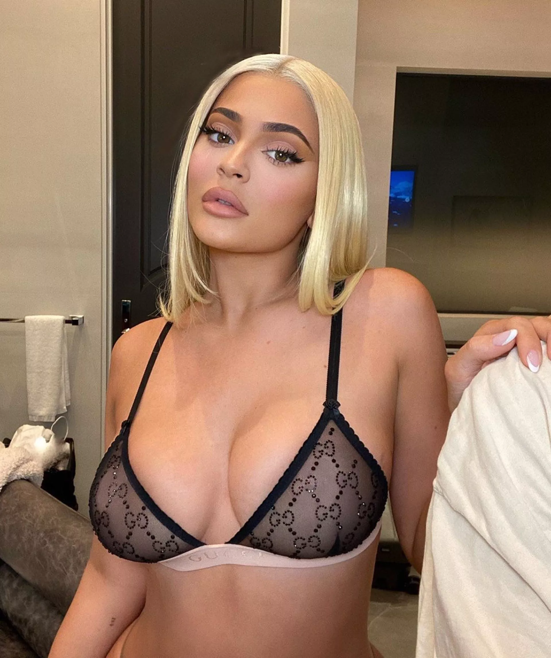 Nothing feels better then pumping to kylie jenner all day,feels like being in my place Nothing feels better then pumping to kylie jenner all day,feels like being in my place