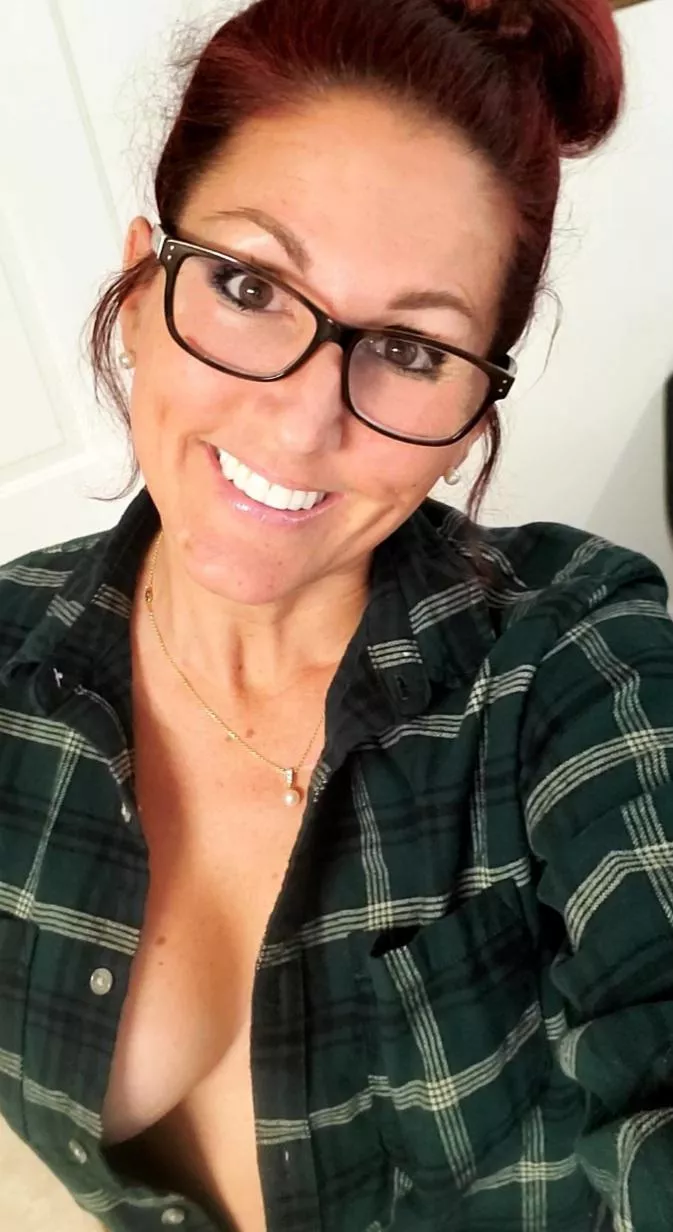 Nothing Like A Soft Flannel Shirt Against Your Skin F Nudes FlannelGoneWild NUDE PICS ORG