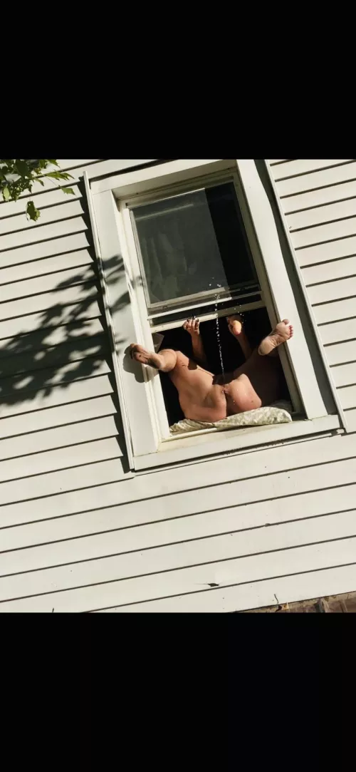 Nothing like pissing out your bedroom window. Find me on onlyfans for more. Iโm sexysoakersuzyq there